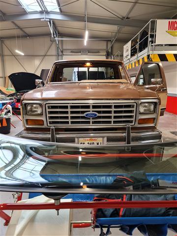 Remplacement de pare-brise sur Ford F250